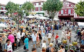 Marché de la bastide de Clairence